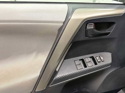 Used 2013 Toyota RAV4 XLE image 15