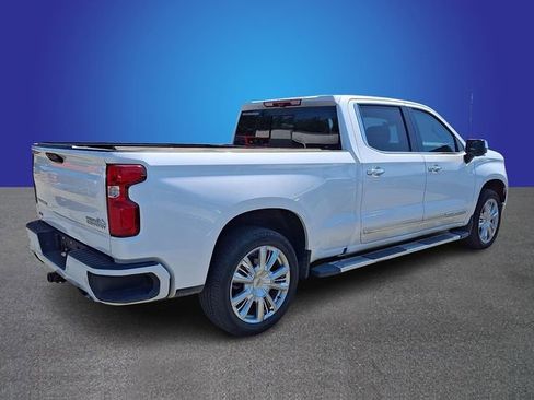 Used 2024 Chevrolet Silverado 1500 High Country w/ High Country Premium Package AWD/4WD image 5