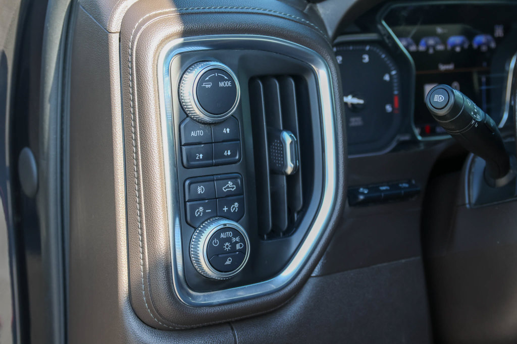 Used 2020 GMC Sierra 2500 Denali w/ Denali Ultimate Package AWD/4WD image 13