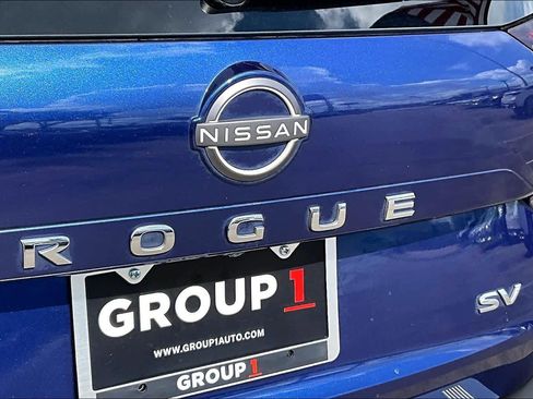 Certified 2023 Nissan Rogue SV FWD image 29