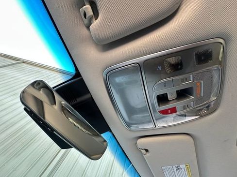 Used 2023 Genesis GV70 2.5T w/ Select Package AWD/4WD image 30