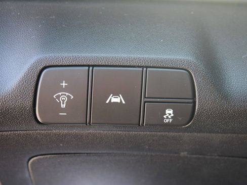 Used 2023 Hyundai Elantra SEL FWD image 13