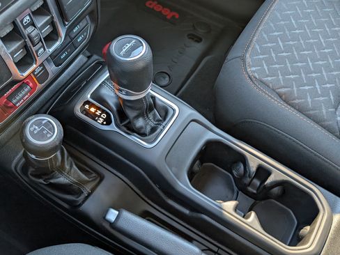 New 2026 Jeep Gladiator Mojave AWD/4WD image 16