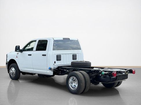 New 2026 RAM 3500 Tradesman AWD/4WD image 5