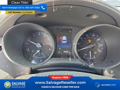 Used 2021 Toyota C-HR LE FWD image 12