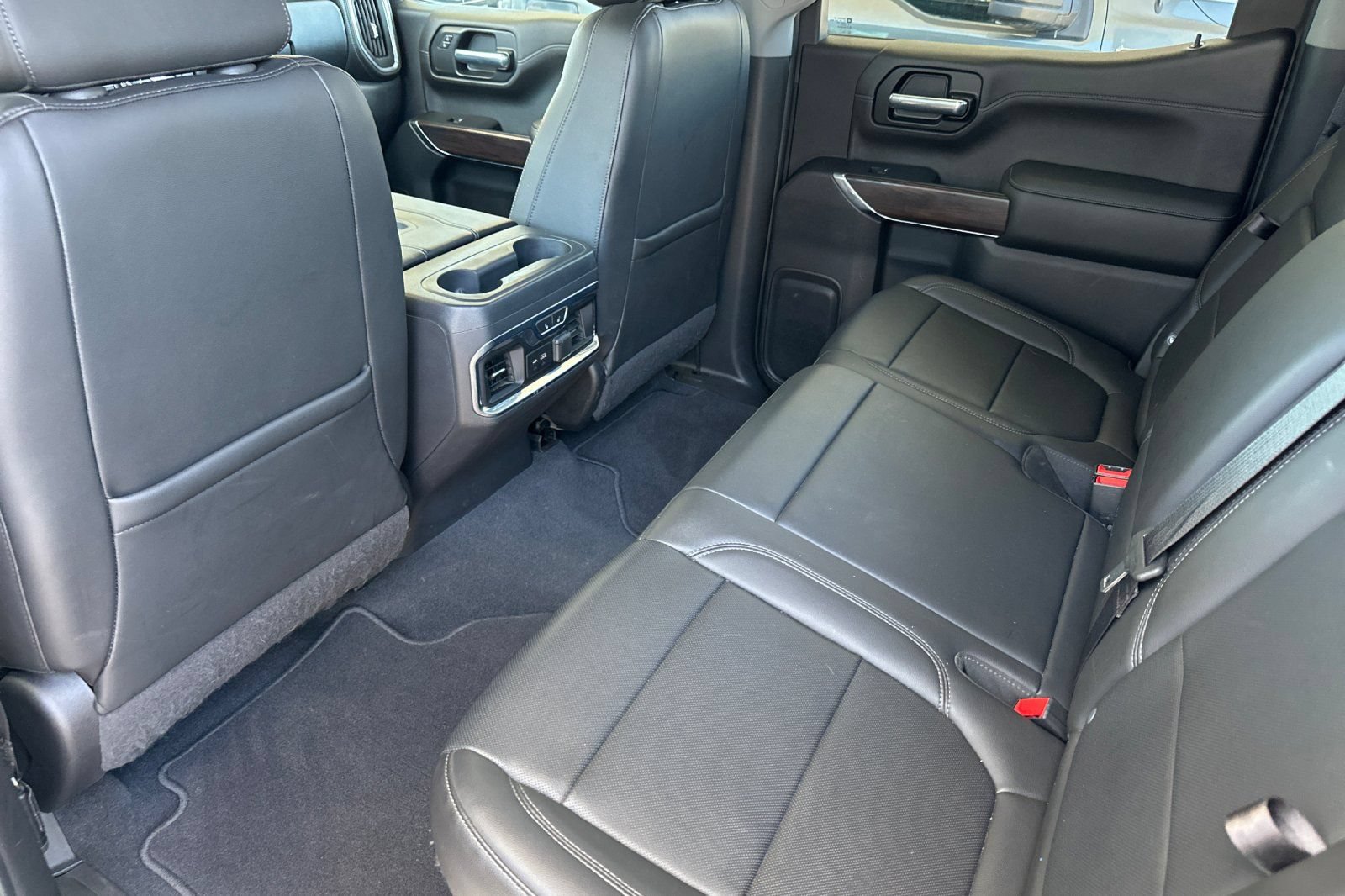 Used 2020 GMC Sierra 1500 SLT w/ SLT Premium Plus Package RWD image 11