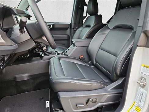 New 2026 Ford Bronco Badlands image 4