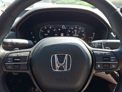 Used 2025 Honda Accord EX-L image 19