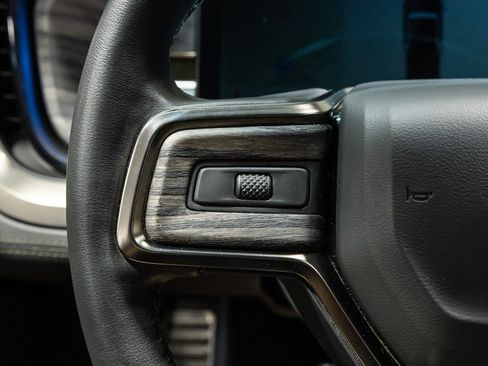 Used 2022 Rivian R1T Adventure AWD/4WD image 33