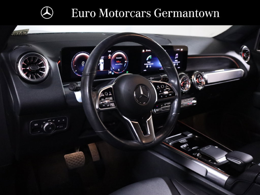 Used 2023 Mercedes-Benz GLB 250 4MATIC w/ Premium Package image 29