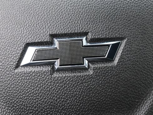 Used 2025 Chevrolet Trax RS image 25