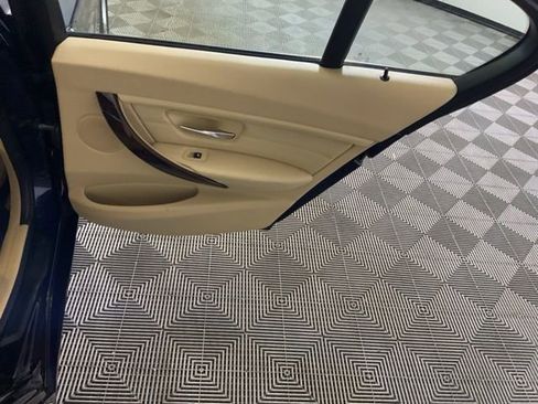Used 2013 BMW 328i xDrive Sedan AWD/4WD image 36