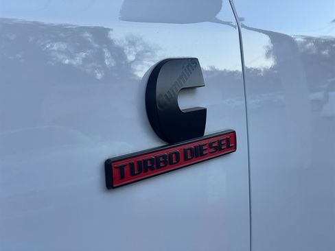 Used 2020 RAM 2500 Laramie w/ Night Edition image 38