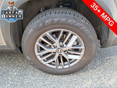 Used 2024 Nissan Rogue S AWD/4WD image 6