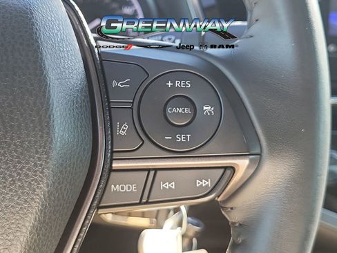 Used 2022 Toyota Camry SE image 25