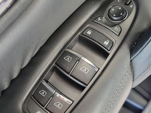 Used 2023 Nissan Armada SV image 21