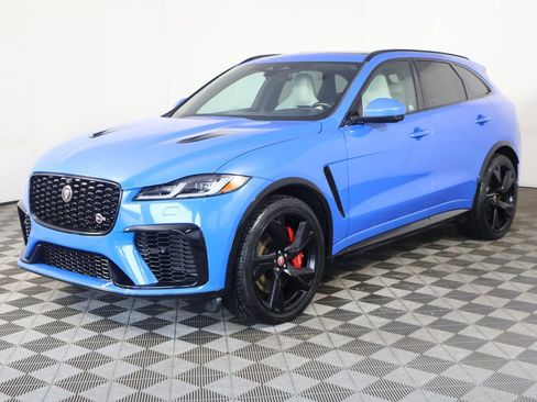 Used 2022 Jaguar F-PACE SVR image 14
