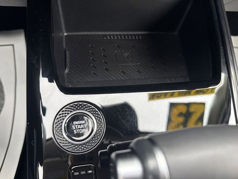 Used 2023 Kia Niro EX image 28