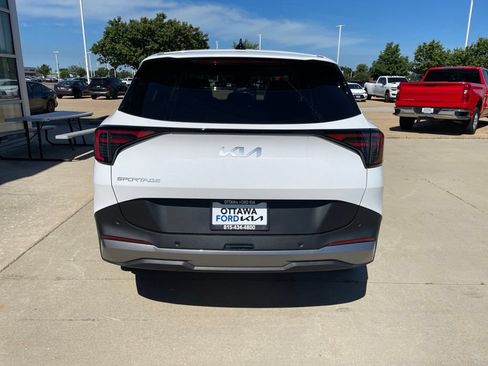 New 2026 Kia Sportage EX FWD image 6