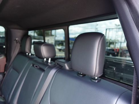 Used 2023 Ford F150 Lariat w/ Equipment Group 502A High AWD/4WD image 26