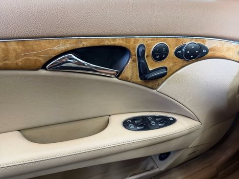 Used 2007 Mercedes-Benz E 350 Sedan image 10