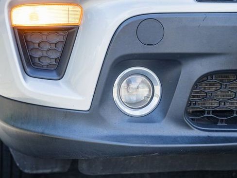 Used 2020 Jeep Renegade Latitude w/ UConnect 8.4 Nav Group image 22