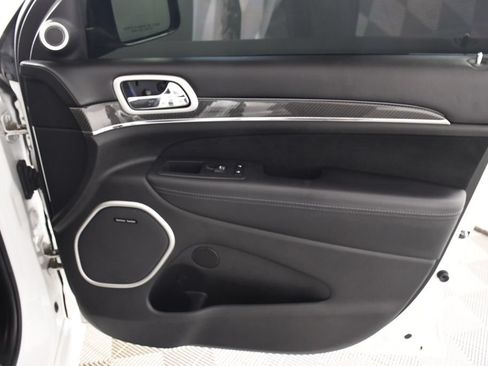 Used 2020 Jeep Grand Cherokee SRT AWD/4WD image 18