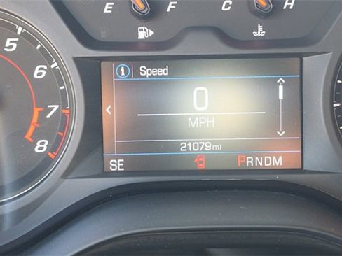 Used 2020 Chevrolet Camaro LT w/ RS Package image 21