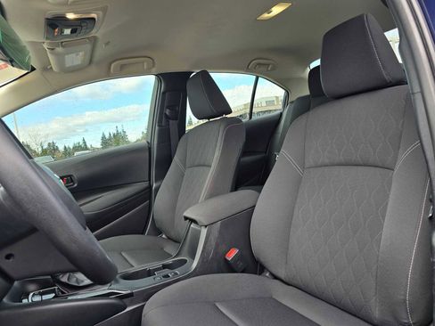 Used 2025 Toyota Corolla LE image 22