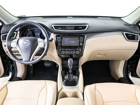 Used 2016 Nissan Rogue SV w/ SV Premium Package image 17