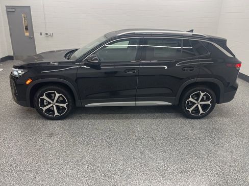 New 2026 Volkswagen Tiguan SE AWD/4WD image 2