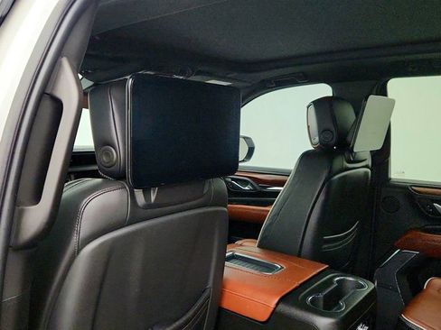 Used 2023 GMC Yukon Denali Ultimate image 22