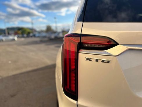 Used 2024 Cadillac XT6 Luxury w/ LPO, Floor Liner Package AWD/4WD image 8