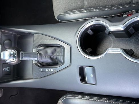 Used 2024 Ford Mustang Convertible image 20