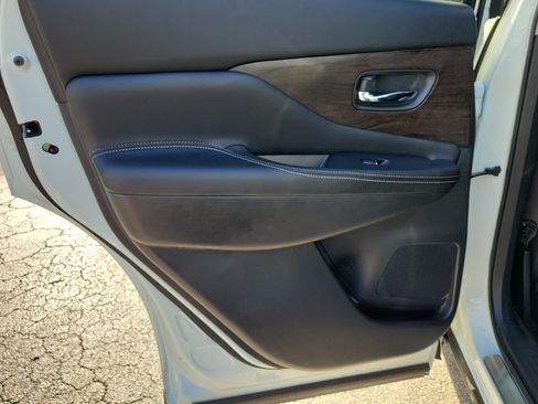 Certified 2024 Nissan Murano Platinum w/ Cargo Package FWD image 11