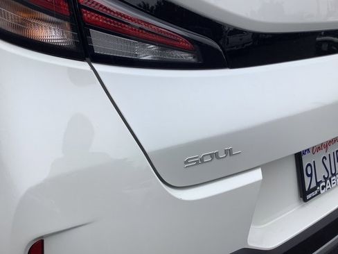 Used 2024 Kia Soul LX w/ Option Group 015 image 39