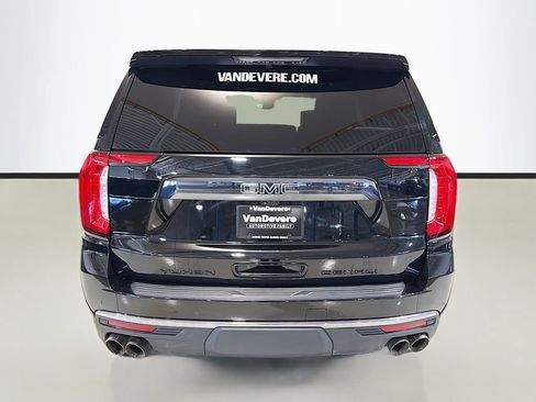 Used 2023 GMC Yukon Denali Ultimate AWD/4WD image 8