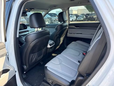 Used 2021 Hyundai Palisade SE FWD image 15