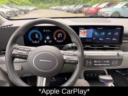 Used 2025 Hyundai Kona SEL AWD/4WD image 11