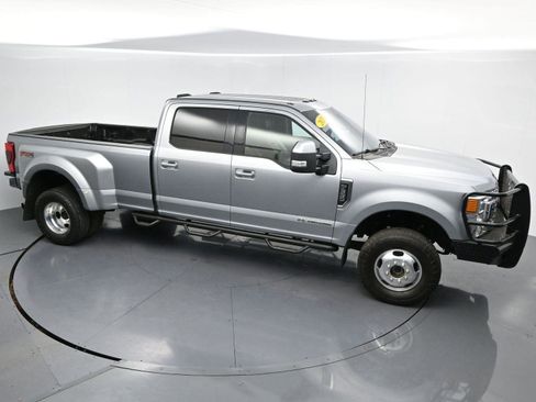 Used 2020 Ford F350 Lariat w/ Lariat Value Package image 41