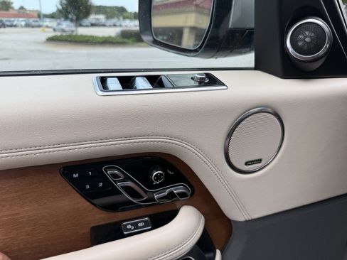 Used 2019 Land Rover Range Rover Long Wheelbase Supercharged AWD/4WD image 6