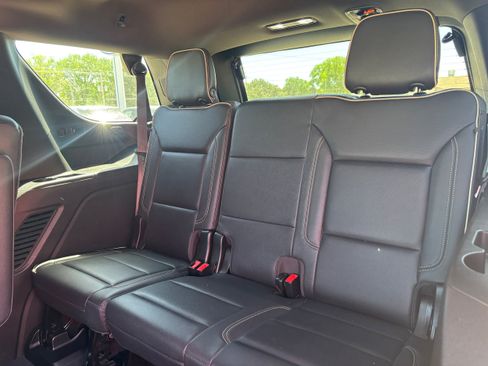 Used 2021 Chevrolet Tahoe Premier AWD/4WD image 13