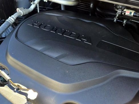 Used 2025 Honda Odyssey Sport-L image 11