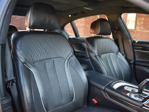 Used 2016 BMW 750i xDrive 4dr Sdn 750i xDrive AWD image 18