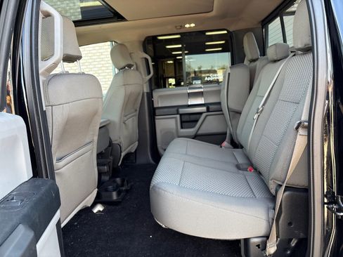 Used 2016 Ford F150 XLT w/ Equipment Group 302A Luxury AWD/4WD image 4