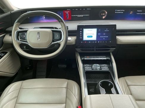 Certified 2024 Lincoln Nautilus Premier image 17