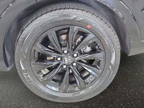 Used 2024 Buick Envista Sport Touring FWD image 28