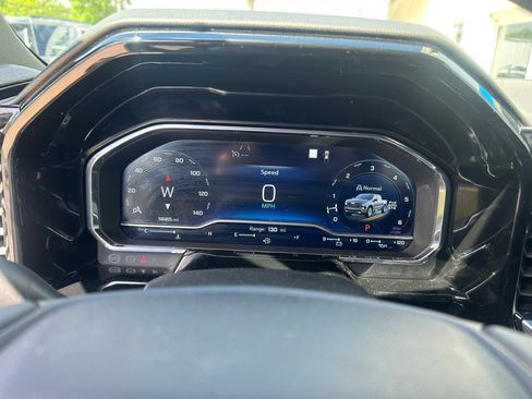 Used 2023 Chevrolet Silverado 1500 High Country w/ Technology Package AWD/4WD image 20