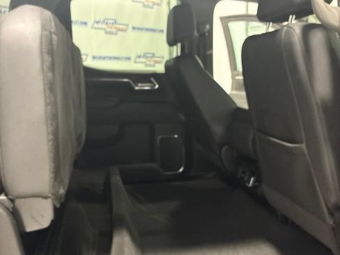 Used 2025 GMC Sierra 1500 SLT AWD/4WD image 40