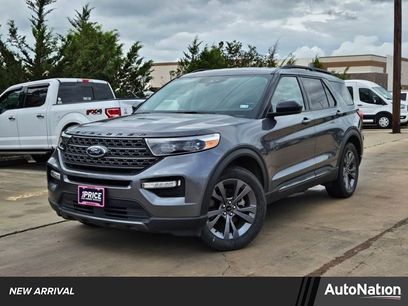 Certified 2022 Ford Explorer XLT w/ Equipment Group 202A